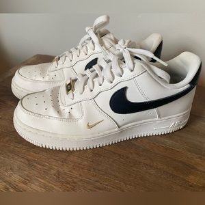 Women’s Nike Air Force 1 Low Essential